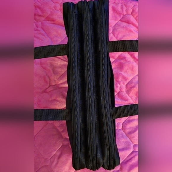 Danier 11" black laptop bag - Picture 5 of 7